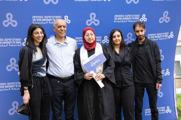 9 מתוך 458